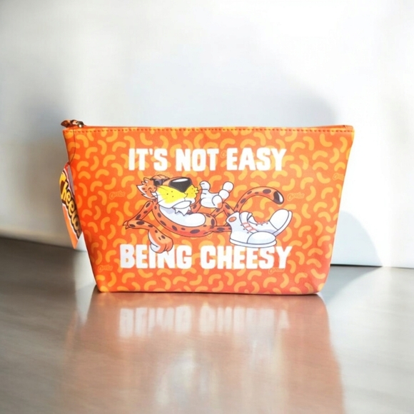 🔥FASHIONABLE "CHEETOS" COSMETIC BAG🔥 - Picture 1 of 3